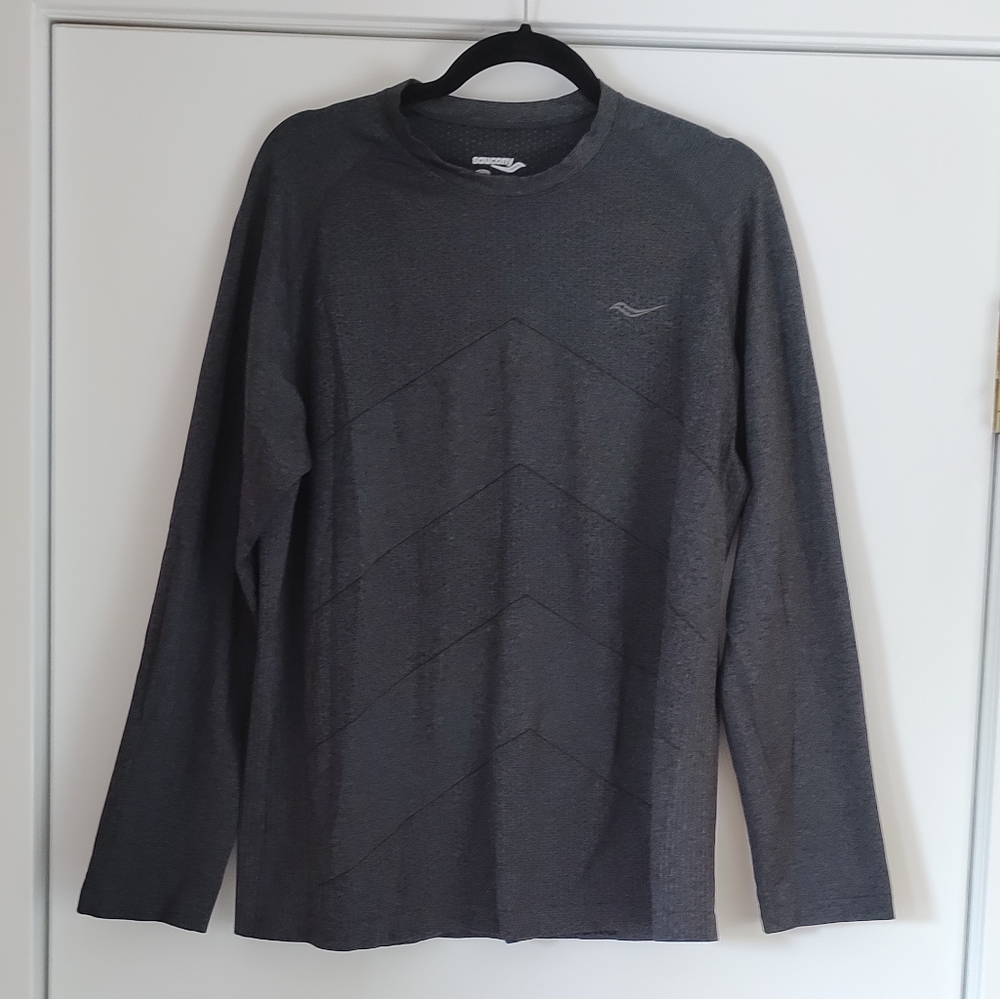 Saucony men's long sleeved running shirt